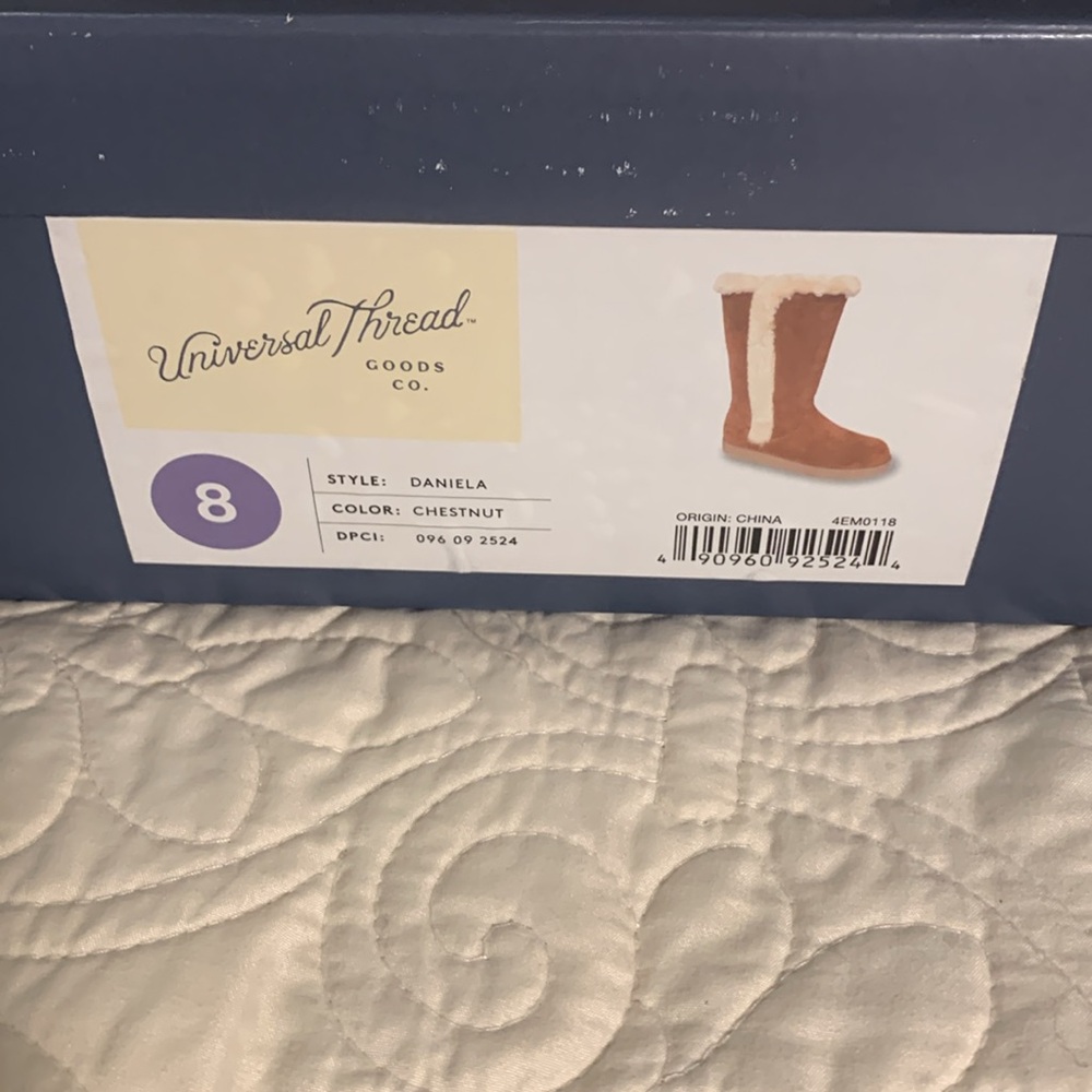 Shearling boots - Picture 2 of 11